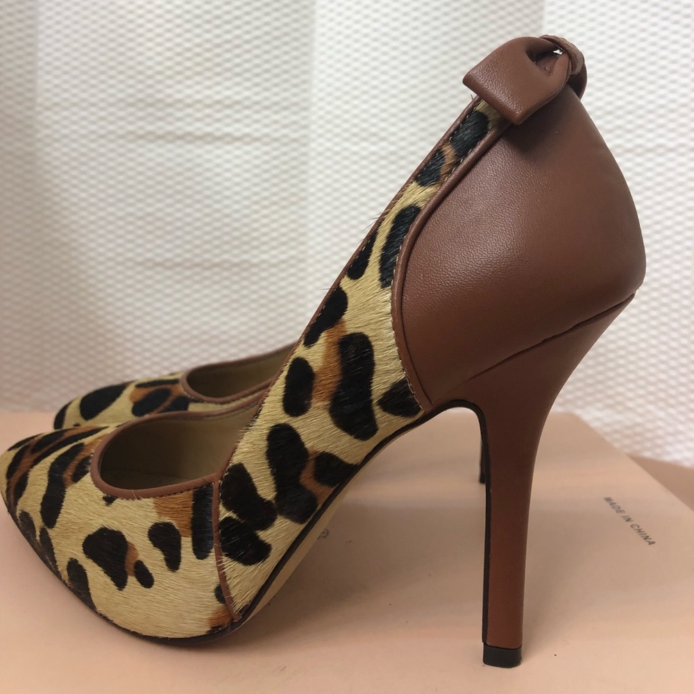 High heels pump ,brown leopard calf hair